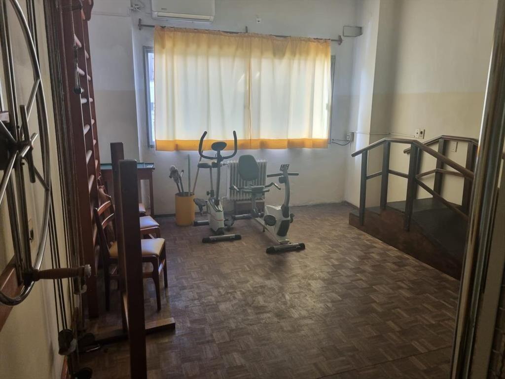 Colonia y Vazquez, edificio entero , 2465 m2 , 6 pisos , as