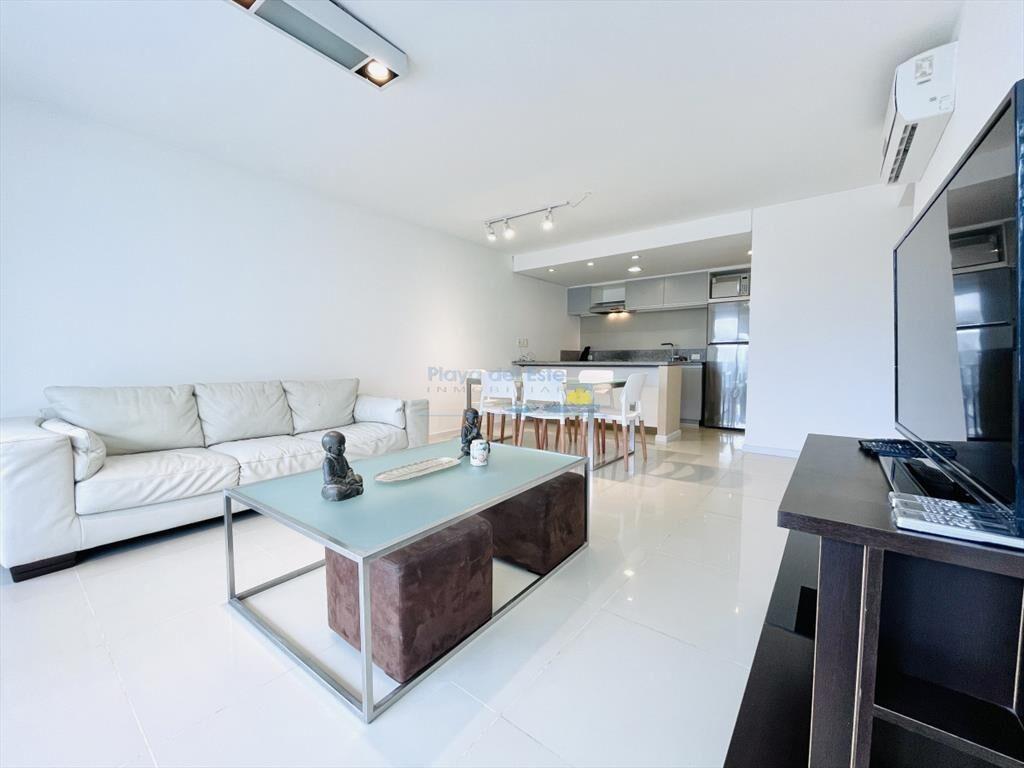 Moderno Apartamento de 2 Dormitorios sobre a de