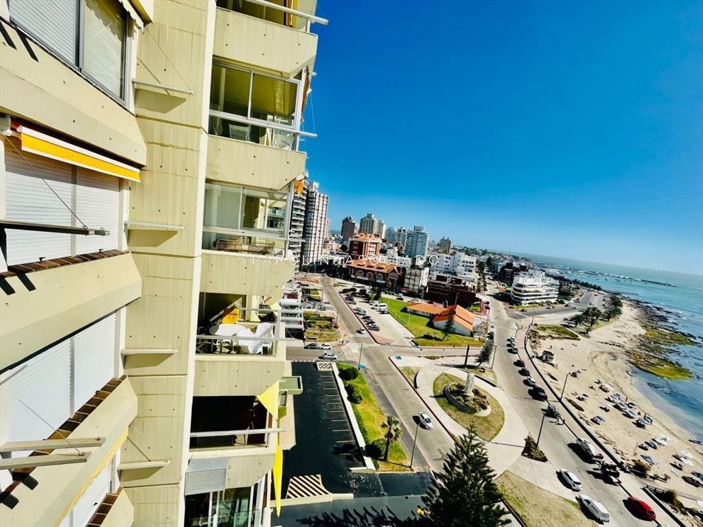 Departamento en Venta de 3 Dormitorios Playa del