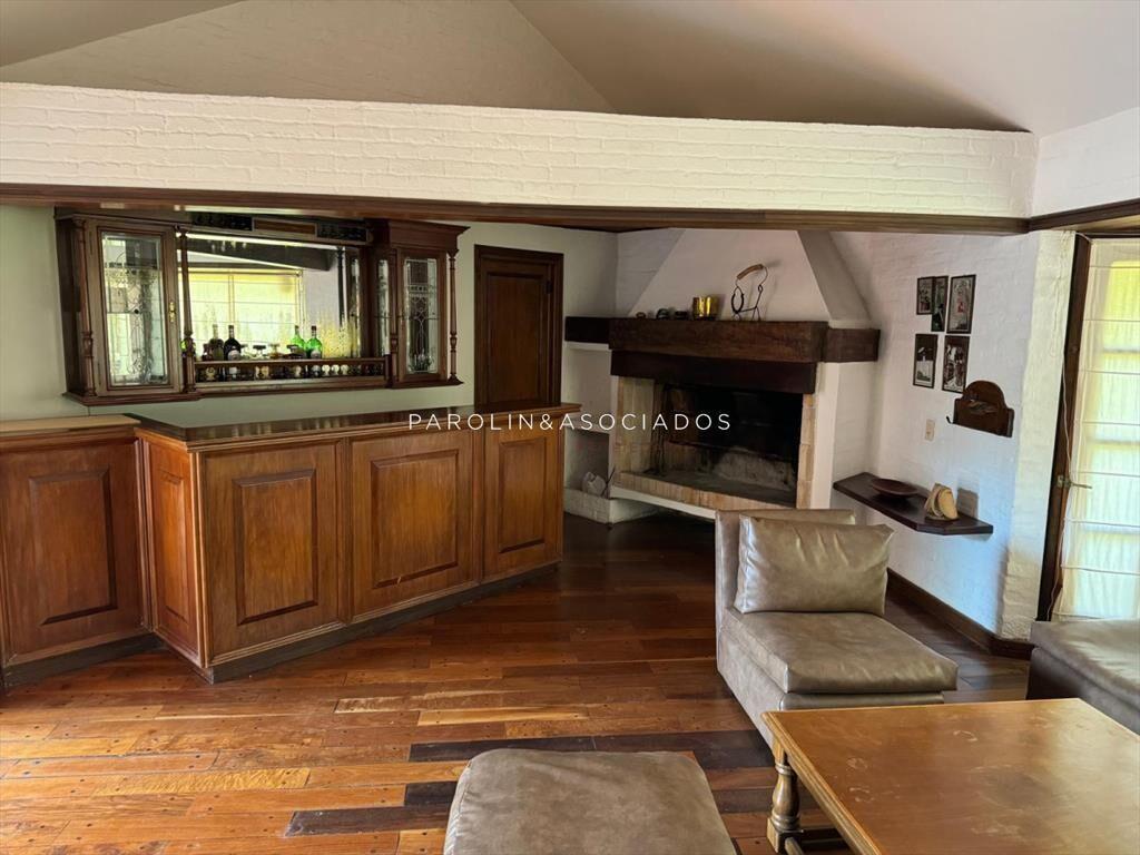 Casa en venta de 4 dormitorios en Golf, Punta del Este.
