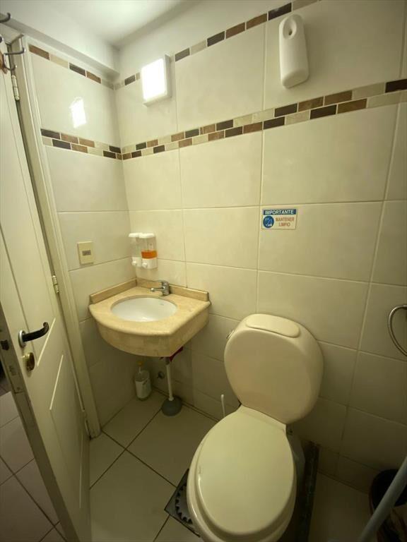 Venta oficina 33 m² con renta en Ciudad Vieja