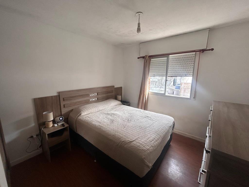 Ideal inversores! Prox IMM y facultades, 2 dormitorios, bar