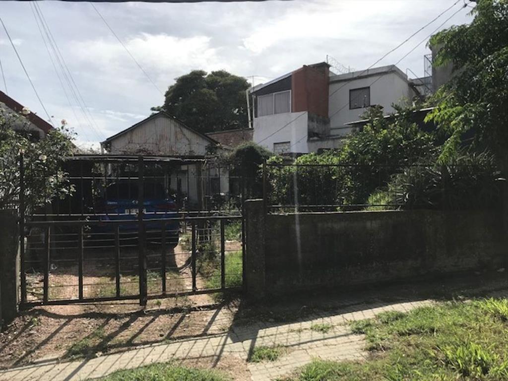Venta terreno con mejoras en Aires Puros