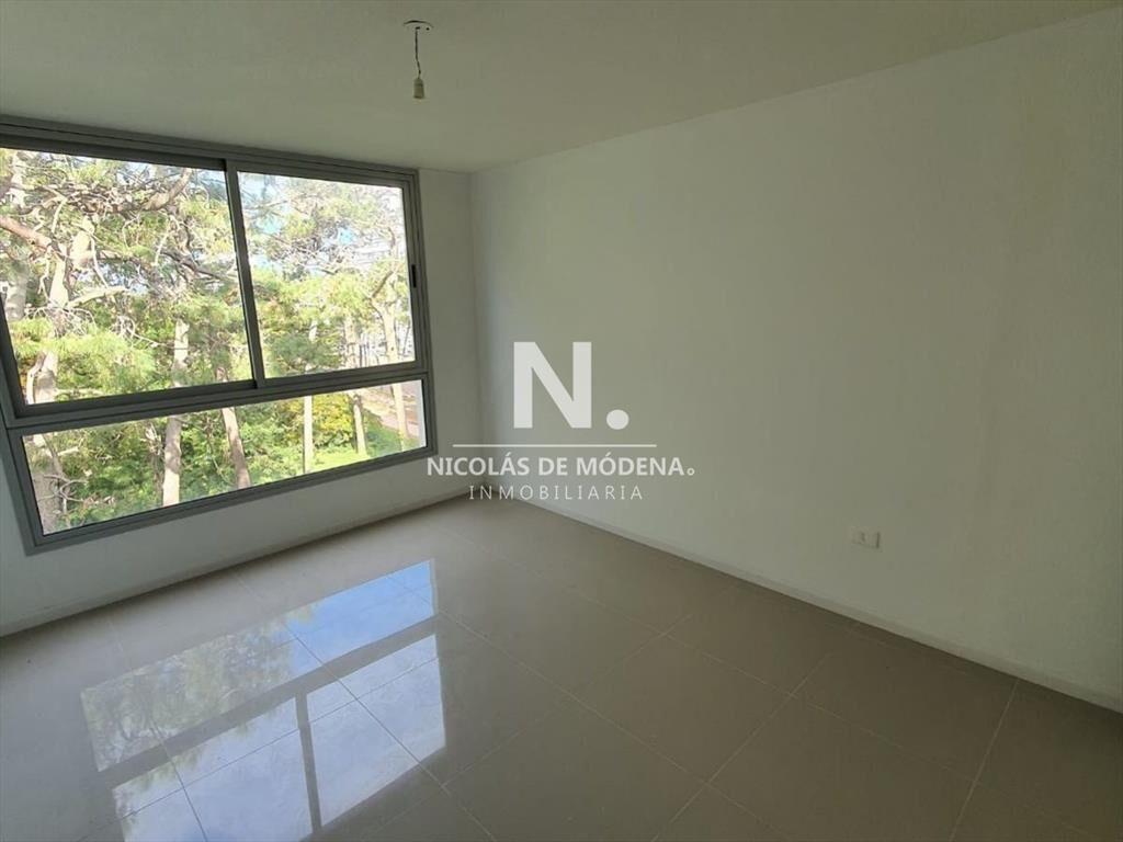 En venta impecable apartamento de 2 dormitorios