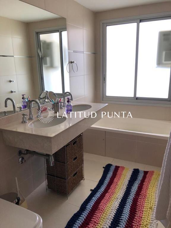 Apartamento de 2 dormitorios en mansa.