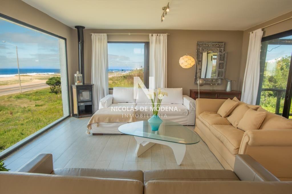asa en venta con vista al mar de 4 dormitorios al