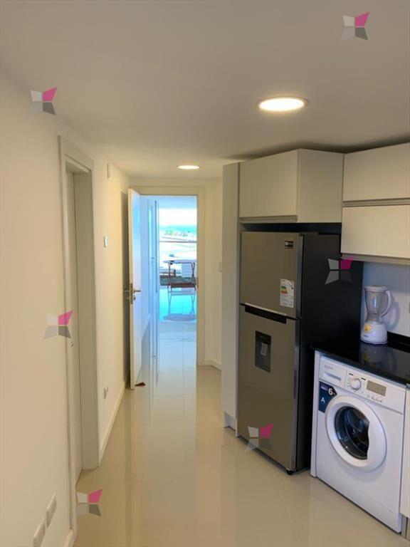 Apartamento en venta Playa Mansa 3 dormitorios