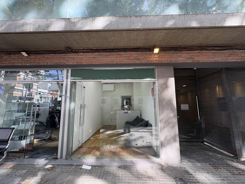 Local comercial en Cordón Sur. CON RENTA!
