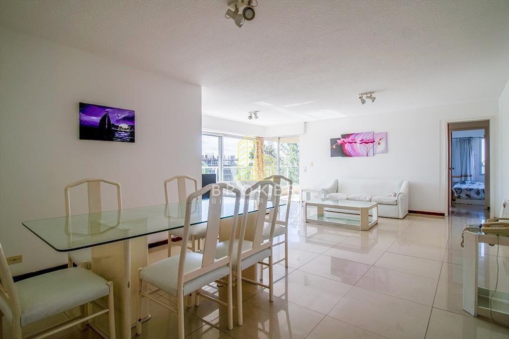 Venta de apartamento en Roosevelt de tres Punta