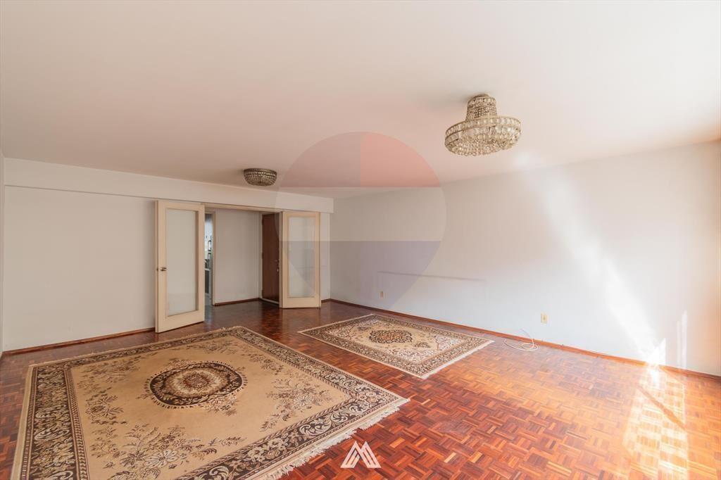 VENTA POCITOS, 3 dormitorios 3 baños Gge luminoso