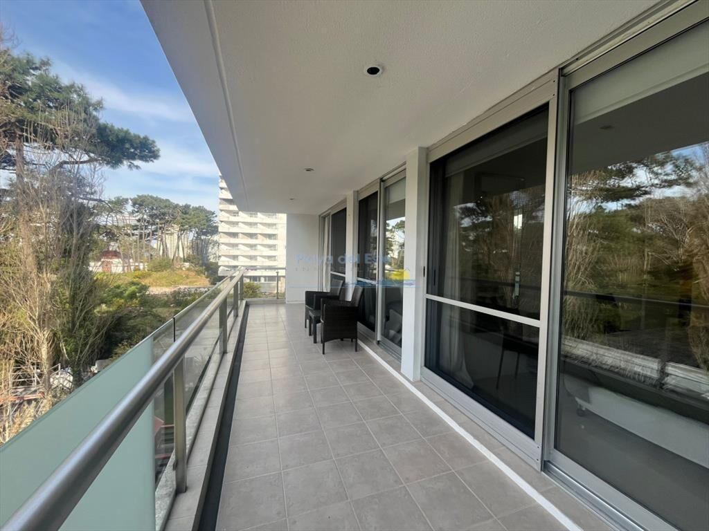 Apartamento en Alquiler  de 2 dormitorios en Be ,