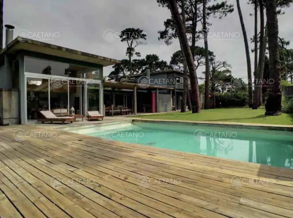 Alquiler casa en Punta del Este - 4 dormitorios
