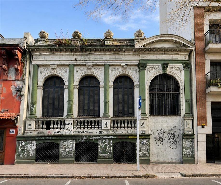 VENTA GRAN VIVIENDA EN CENTRO OPORTUNIDAD