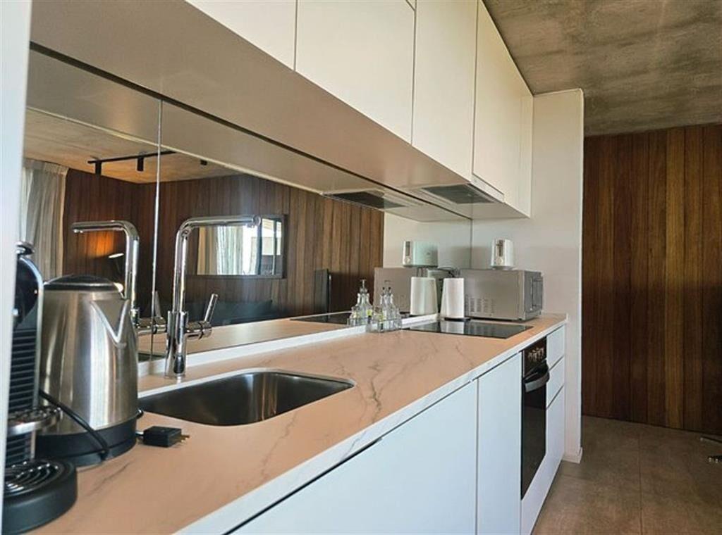 SEMIPISO EN VENTA EN MANANTIALES,2 DOR/2 BAÑOS