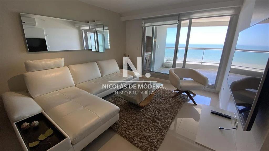 Apartamento en venta de 3 dormitorios en Playa al