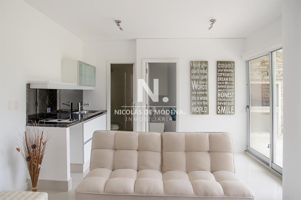 Departamento en venta en torre de categoría de 2 dormitori