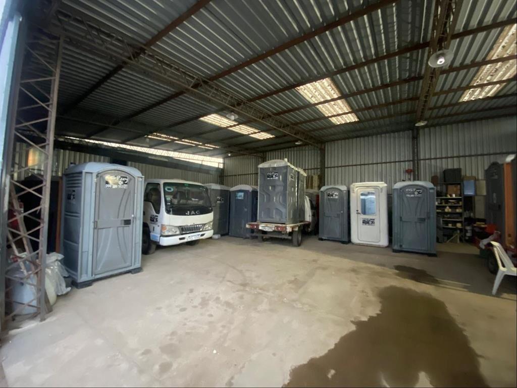 VENTA CON RENTA LOCAL EN INTERBALNEARIA Y AV PEREZ BUTTLER