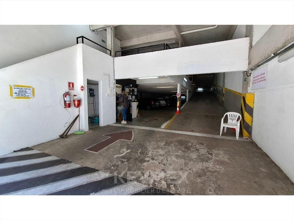Venta de Parking con Renta actual en Ciudad Vieja