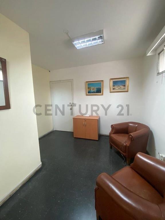 OFICINA Cordón Sur , 85 mt2, 3 oficinas pivadas,sala de r...