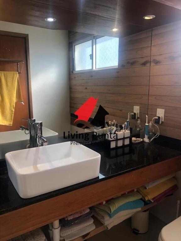Vende casa en barrio privado la residence, de 4