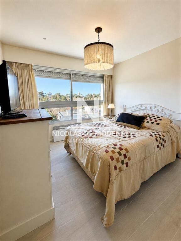 2 Bedroom Apartment for Sale in Playa Mansa - del