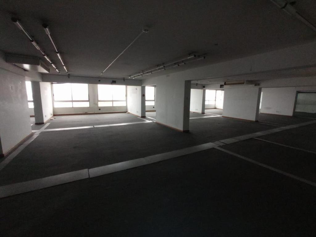 Plaza Independencia , 570 m2 llanos, piso alto con la mejor
