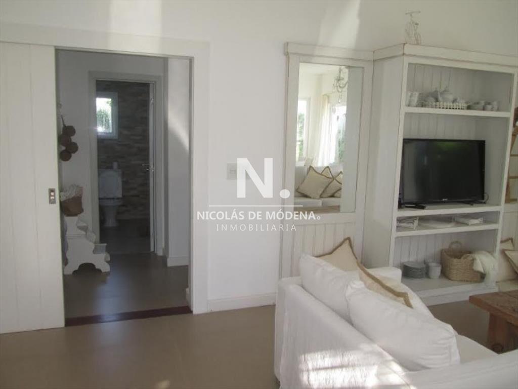 Enorme y acogedora casa en Altos de Montoya