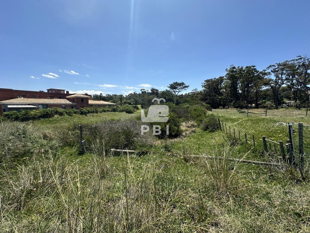 Venta Terreno sobre el mar en Solana, Punta - Ref
