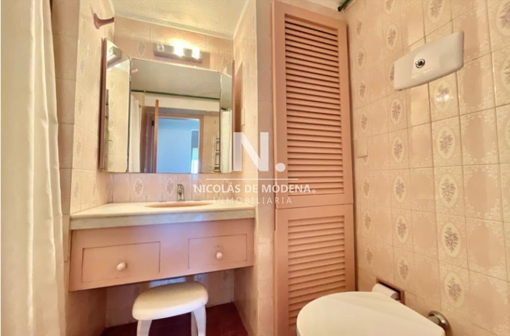 Vende Apartamento de 2 dormitorios en Punta del