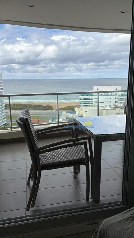 Apartamento en Alquiler de 3 dormitorios en Punta