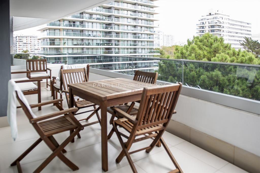 Apartamento en venta de 3 dormitorios en Torre