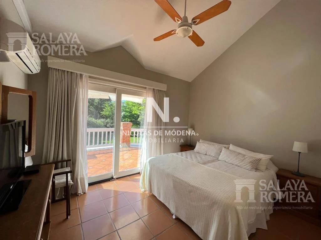 Casa divina en Playa Mansa.
