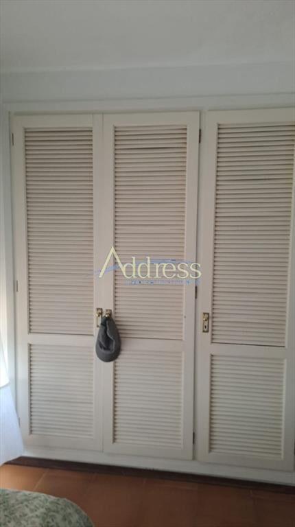 Vende apartamento de 2 dormitorios más servicio