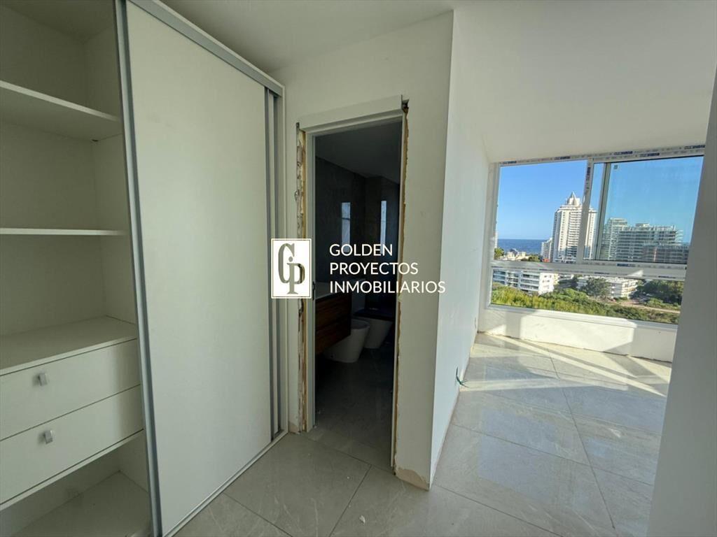 Apartamento en Venta 3 dormitorios 2 baños Punta