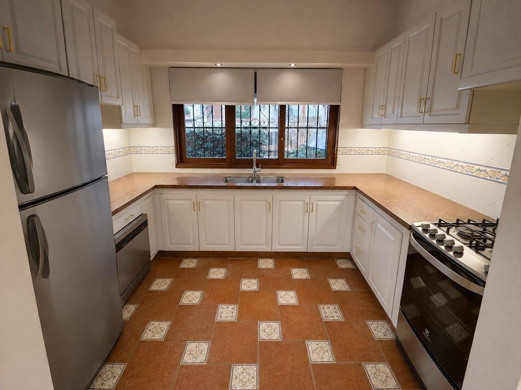 Zorilla de San Martín proximo Rambla, 218 m2 edificados, te