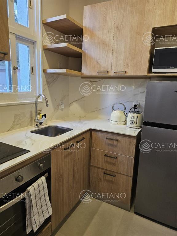 Apartamento en alquiler anual 1 dorm - Edificio