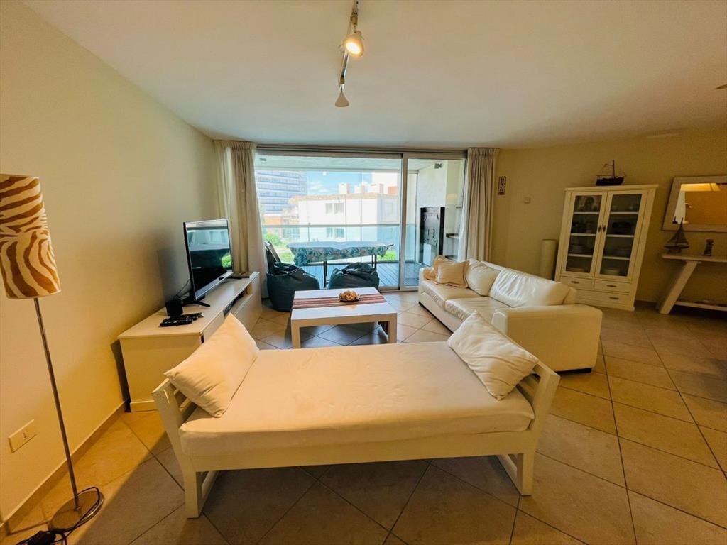 VENTA DE APARTAMENTO DE 3 DORMITORIOS EN TORRE O