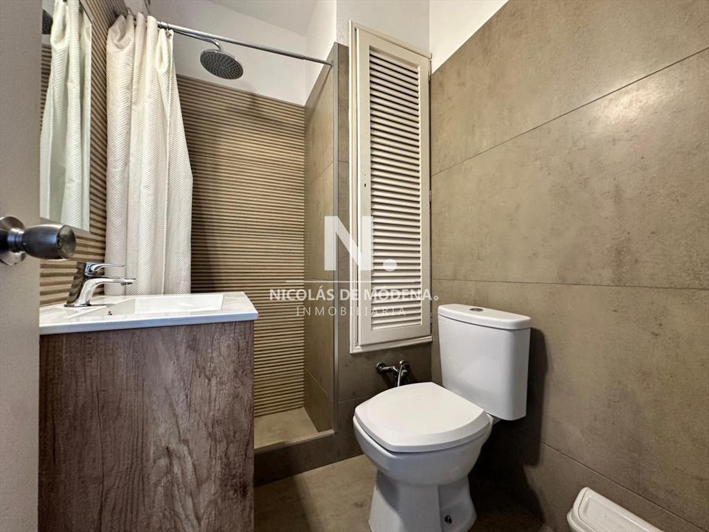 Apartamento de dos dormitorios y dependencia de