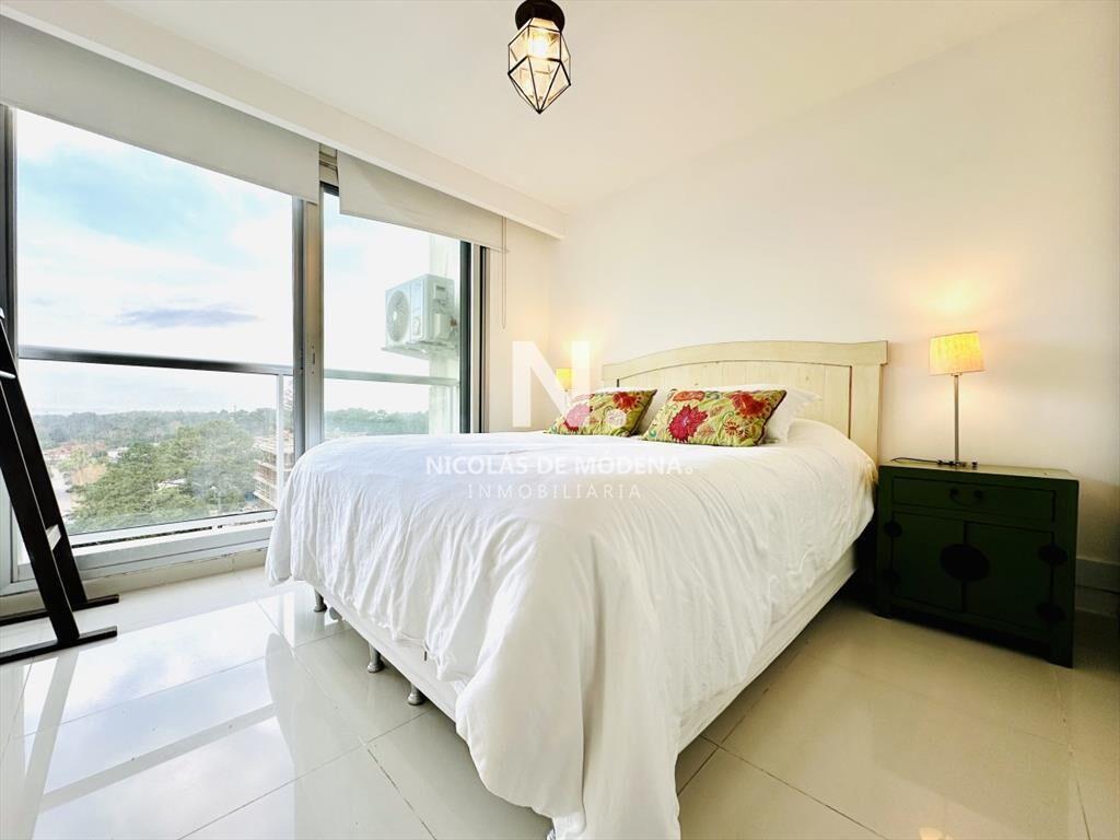 Venta de moderno departamento en zona Roosevelt