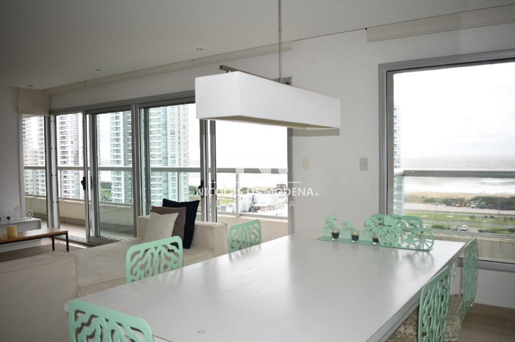 Apartamento de 3 dormitorios en Playa Brava, del