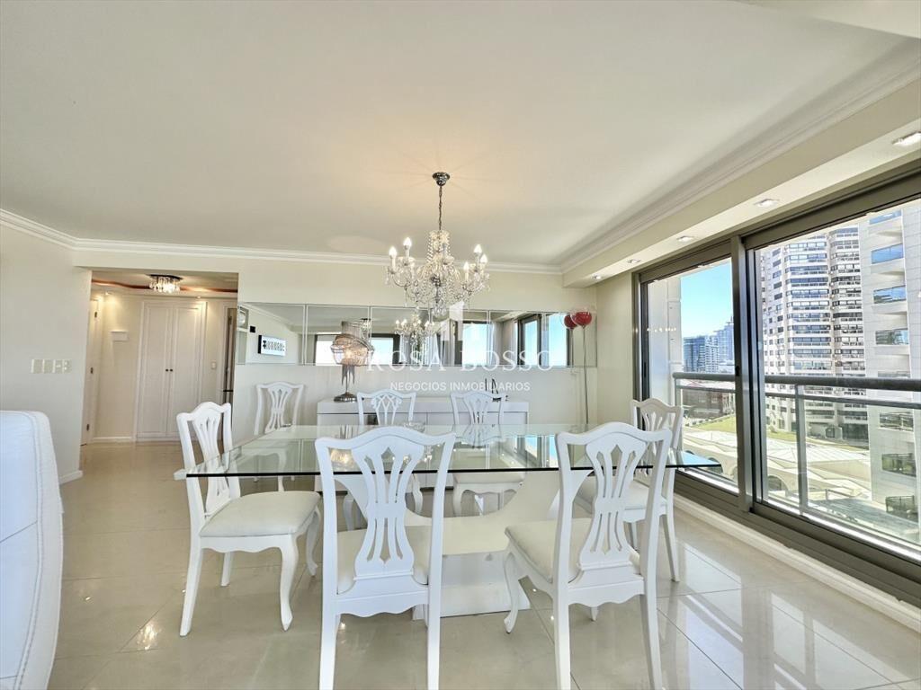 Apartamento 3 dormitorios Punta del Este Uruguay
