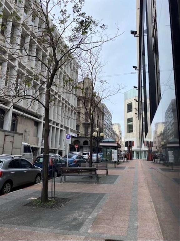 Ciudad vieja venta oficina 2 privados baño luminosa con ren