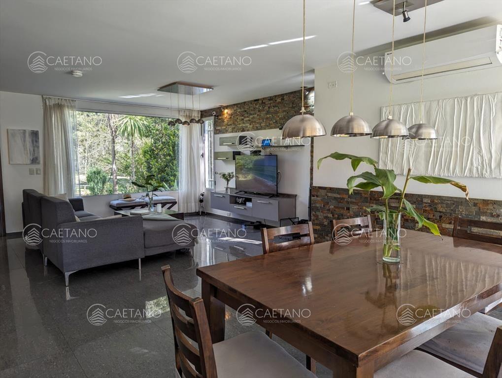 Venta y alquiler espectacular casa en Parque