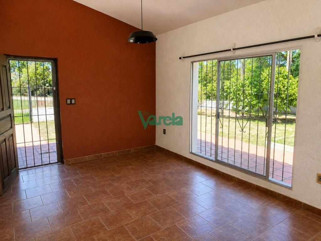 Casa con 3 dormitorios cochera y apartamento de 1 dormitori