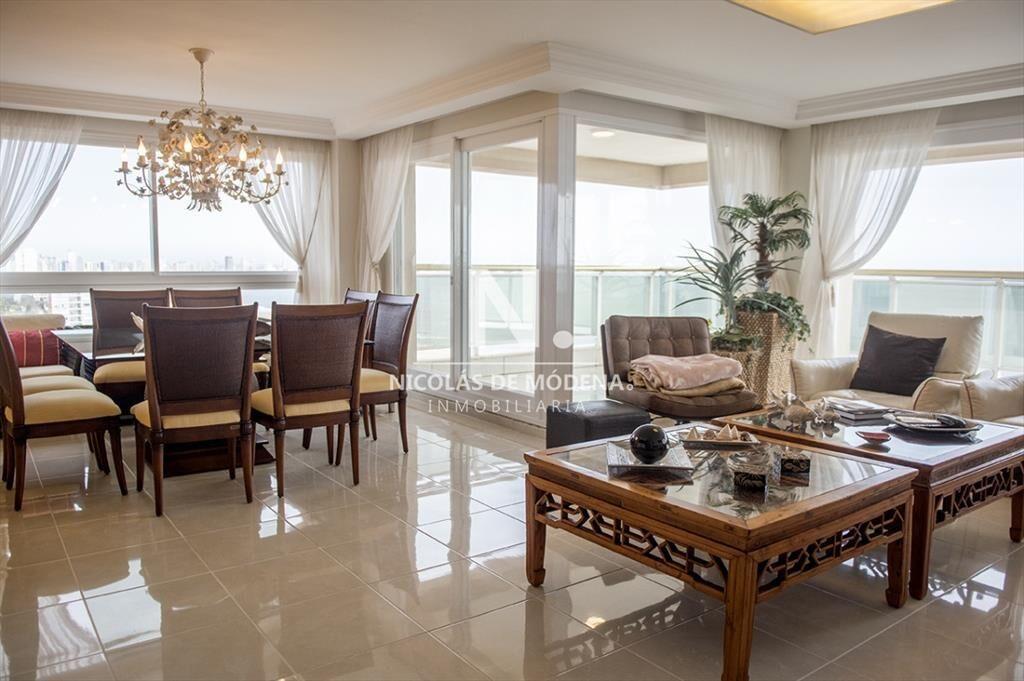 Vende apartamento esquinero en Le Jardin, Punta