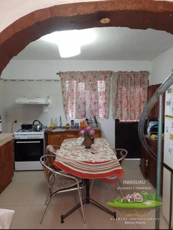 Venta de amplia casa en Paso Carrasco
