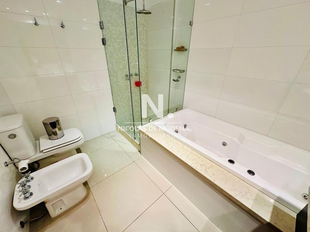 Alquiler de apartamento en Brava Punta del Este de 3 dormit