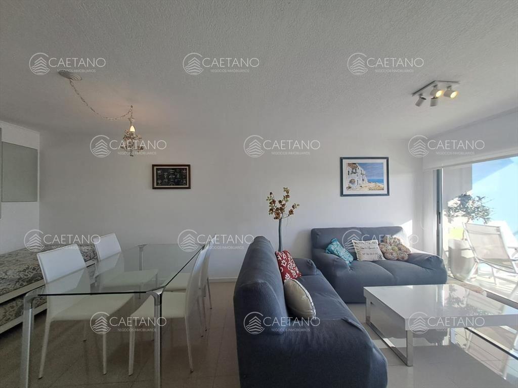 Espectacular apartamento de 1 dormitorios, con servicios, a