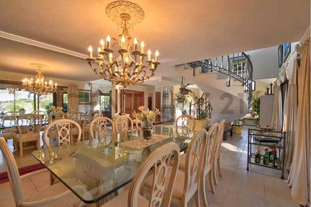 Casa Hermosa,7 Dorm y 8 baños, a Mtrs De La Playa,Garaje+...
