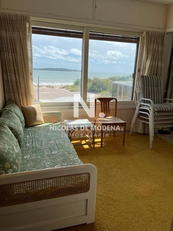 Vende apartamento en Mansa - Punta del Este de 3